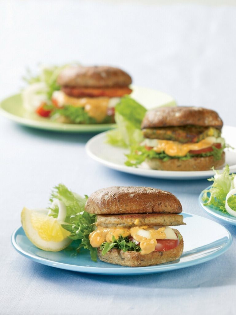 Helpot lohiburgerit