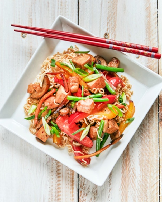 Tofuwok Hoisin kastikkeella à la Tuorekset