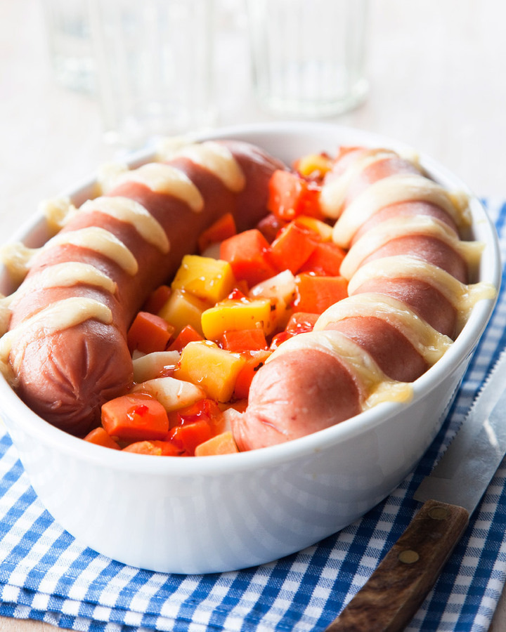 Uunimakkara ja chili-juureskuutiot
