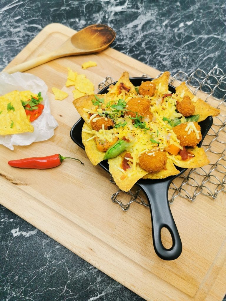 Vegaaninen kasvis-nachopelti