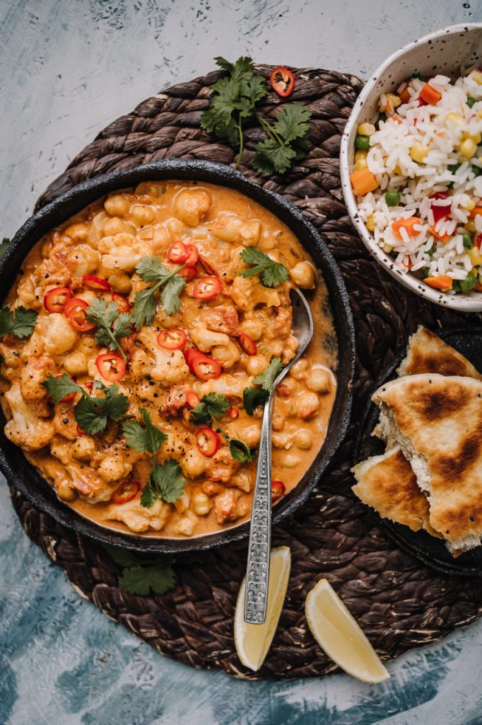 Kikherne-kukkakaalimasala