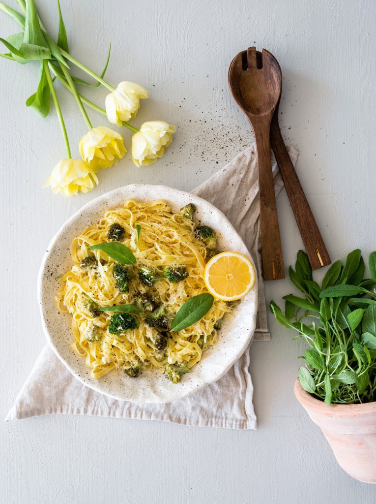 Sitruuna-parsakaalipasta