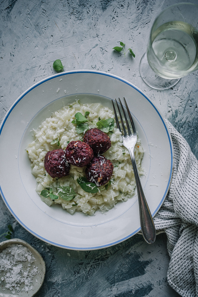 Kyssäkaalirisotto & punajuuripyörykät